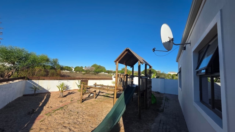 3 Bedroom Property for Sale in Country Club Western Cape